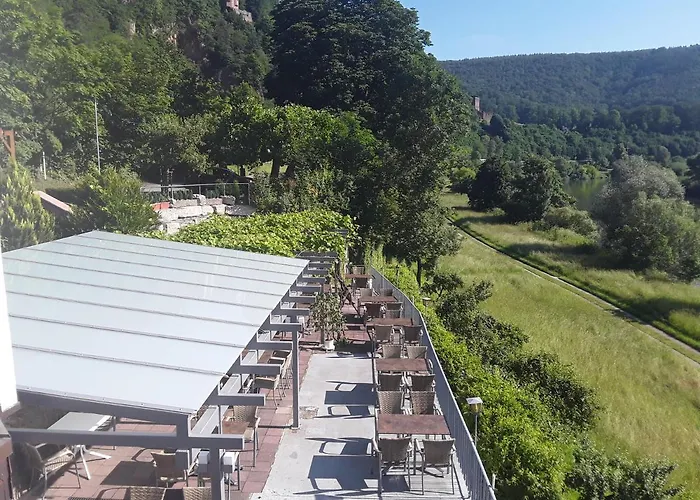 维亚堡根尼克酒店 3* 内卡尔斯泰纳