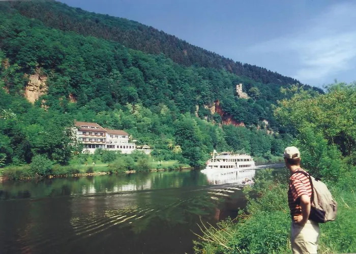 维亚堡根尼克酒店 3*